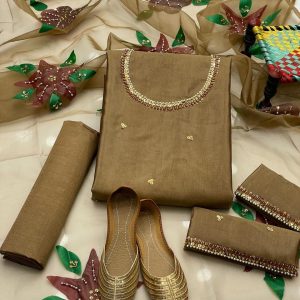 Oil Paint 4PC Dress – Kattan Silk Handmade Zari & Beads Shirt, Hand-Painted Organza Dupatta + Free Khussa (Sizes 6–10)